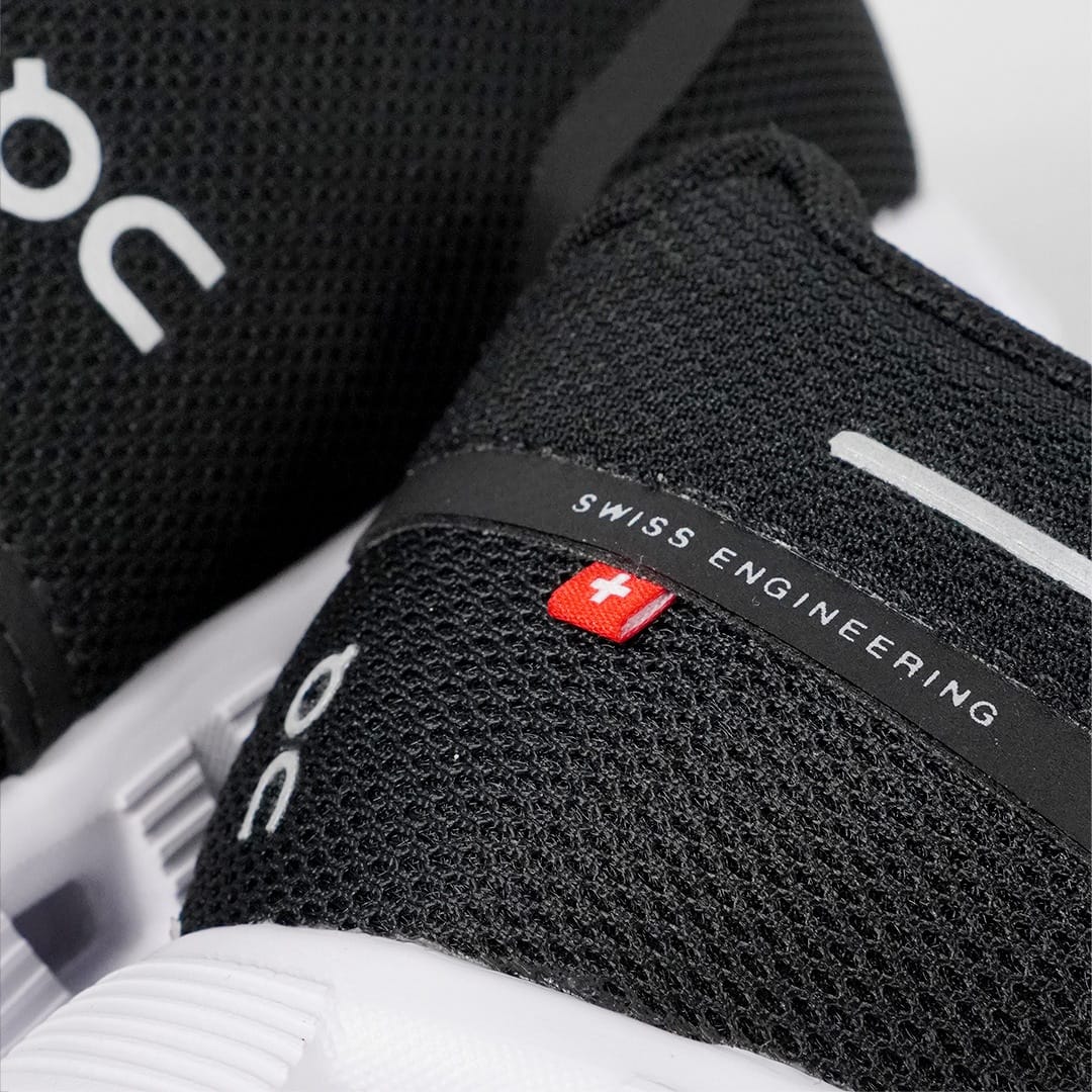 Sepatu On Running On Cloud 5 Coreblack Sneakers Running Authentic - Image 4