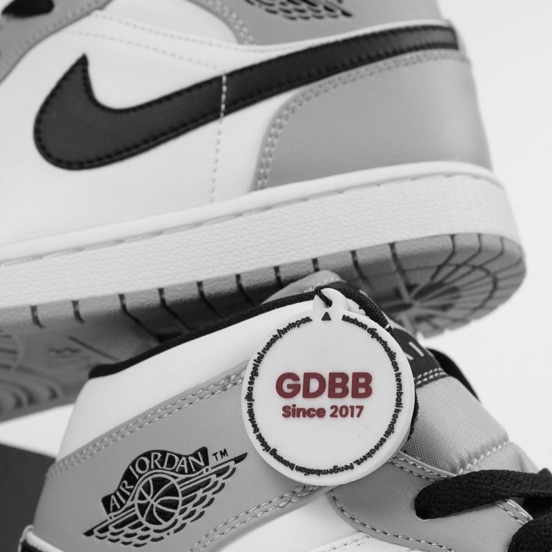 Nike Air Jordan 1 Mid Light Smoke Grey White Black Authentic - Image 4