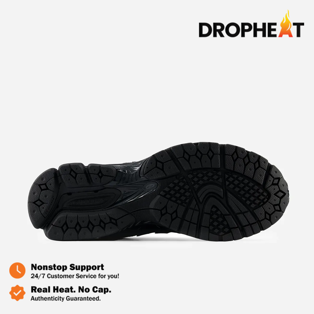 Sepatu New Balance 1906 Utility Tripleblack All Black Sneakers Authentic - Image 3