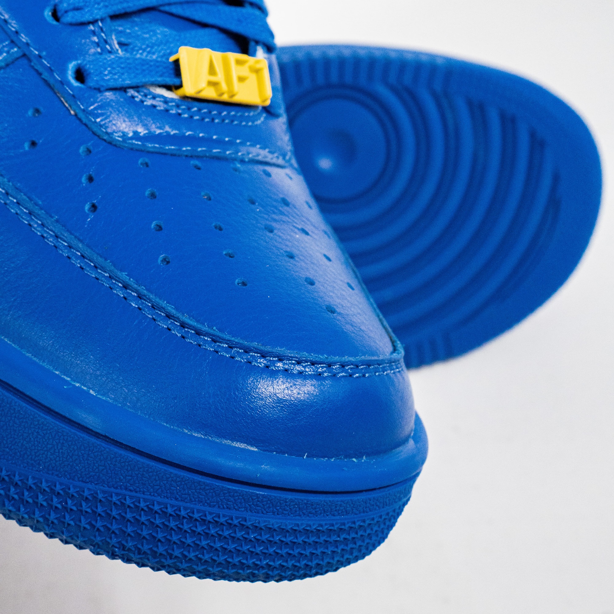 Sepatu Nike Air Force 1 Low AMBUSH Game Royal Blue Yellow Authentic - Image 4