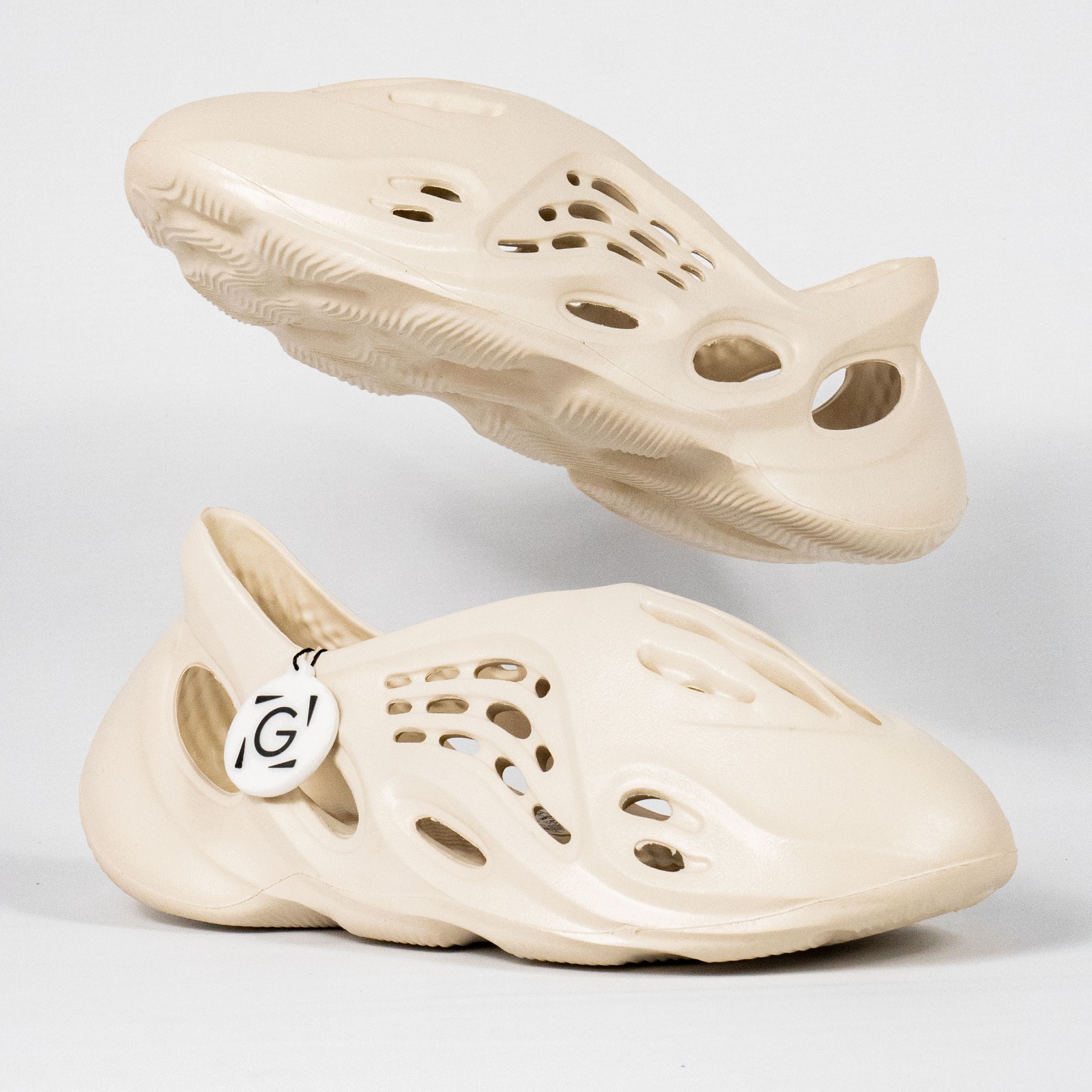 Sendal Adidas Yeezy Foam Runner Ararat Cream Slide Authentic - Image 5