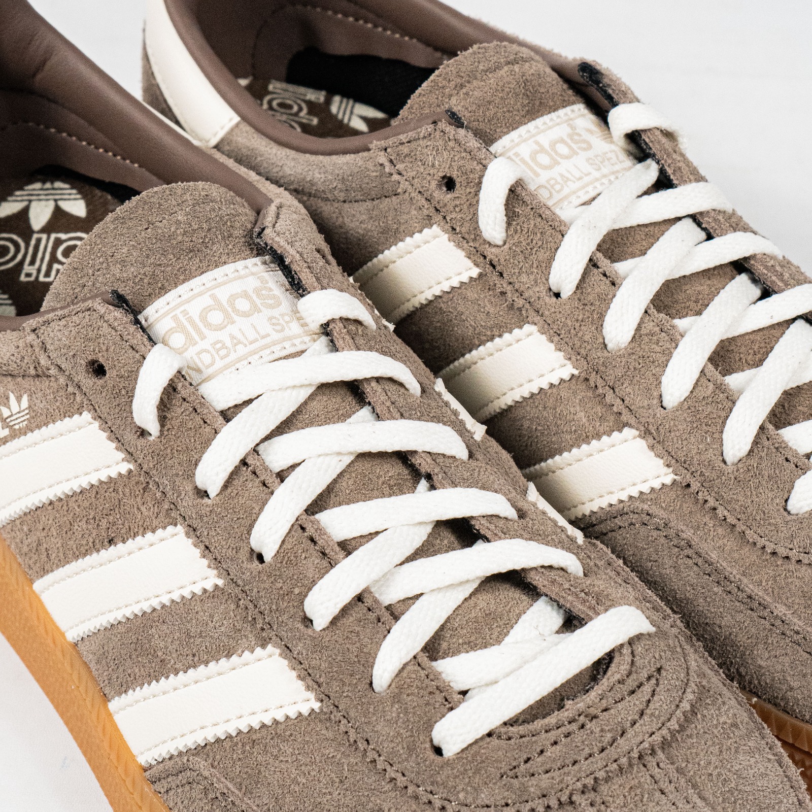 Sepatu Adidas Handball Spezial Brown Earth Strata Sneakers Authentic - Image 4