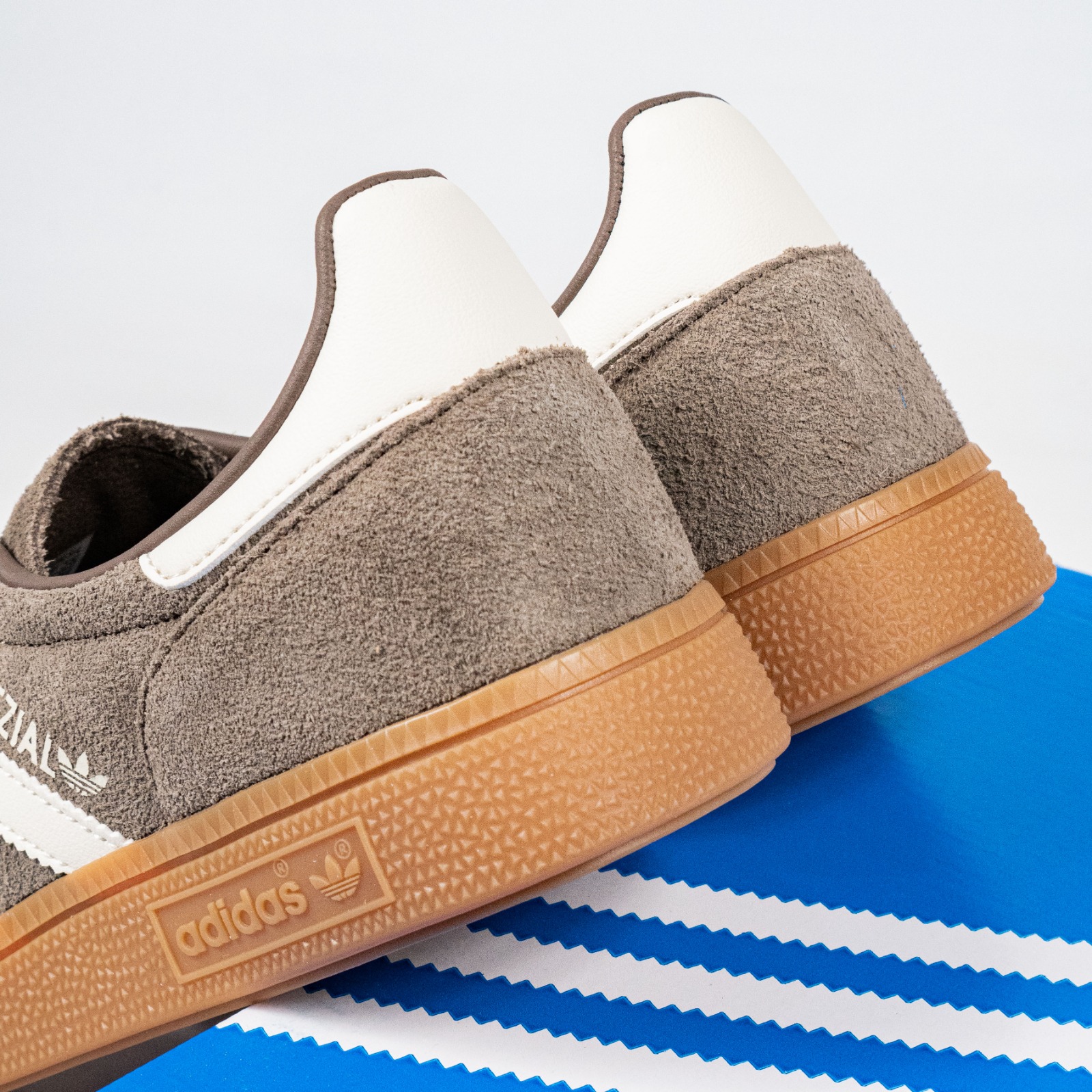 Sepatu Adidas Handball Spezial Brown Earth Strata Sneakers Authentic - Image 2