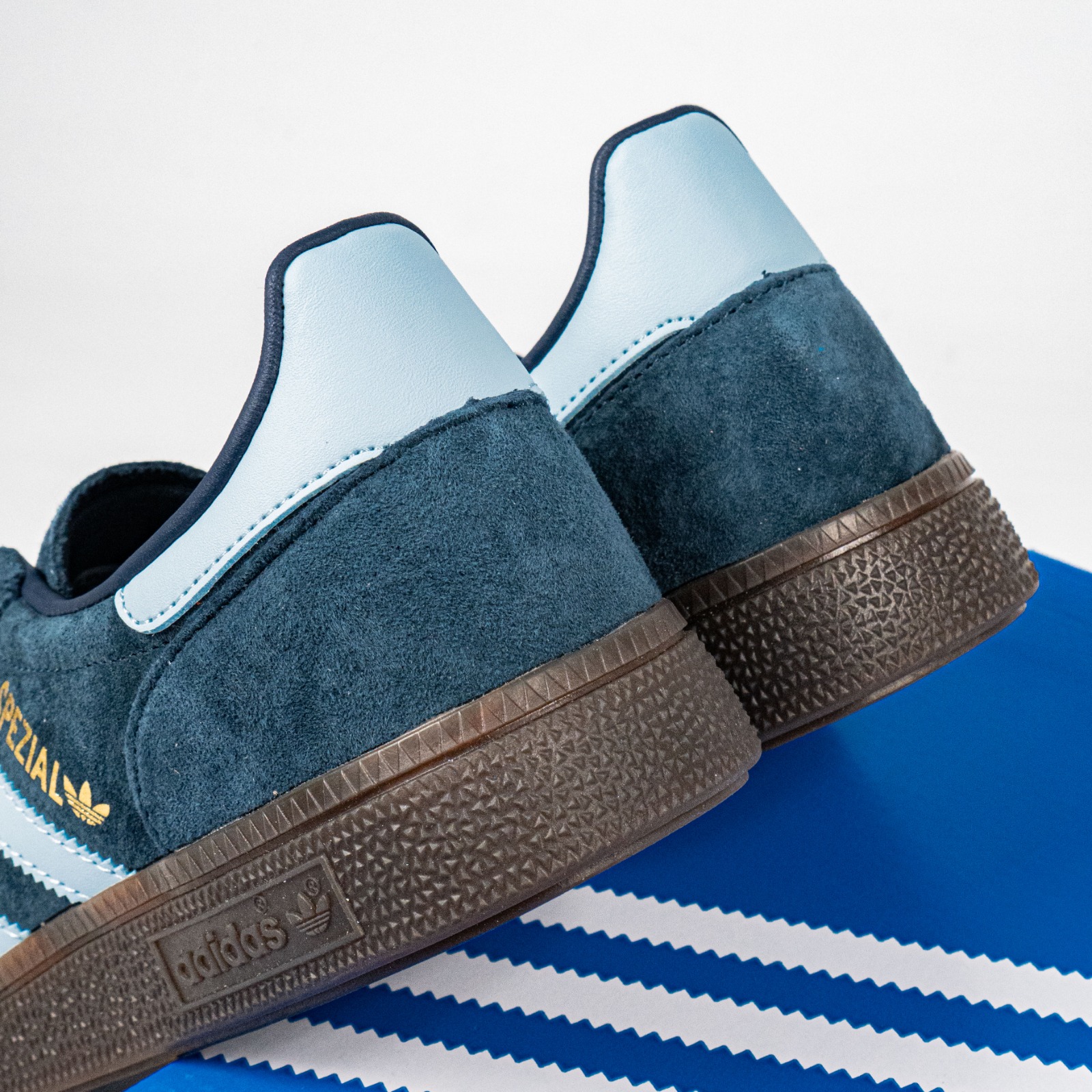 Sepatu Adidas Handball Spezial Collegiate Navy Gum Sneakers Authentic - Image 2