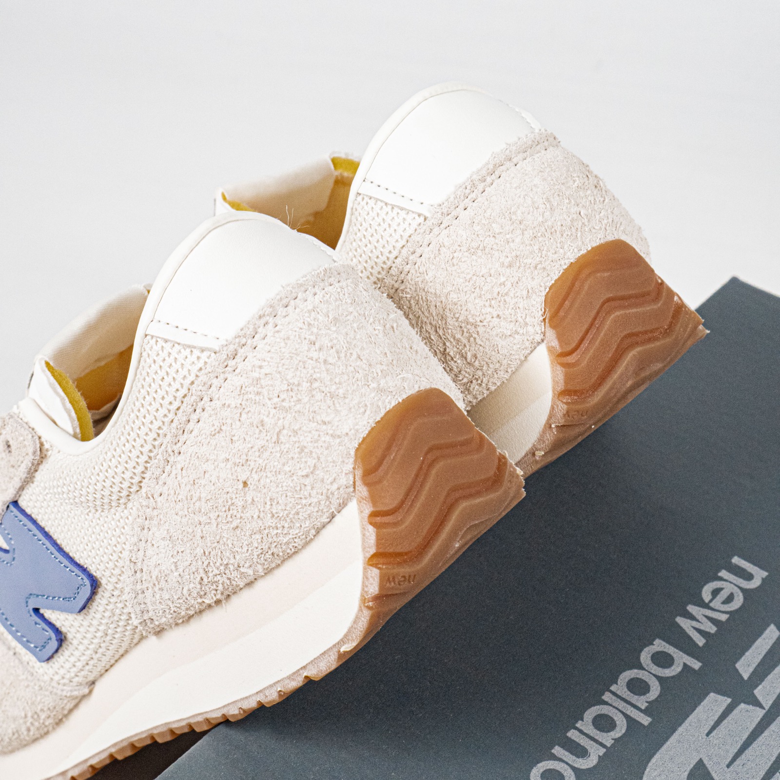 Sepatu NB New Balance 471 Timberwolf Beige Blue Sneakers Authentic - Image 2