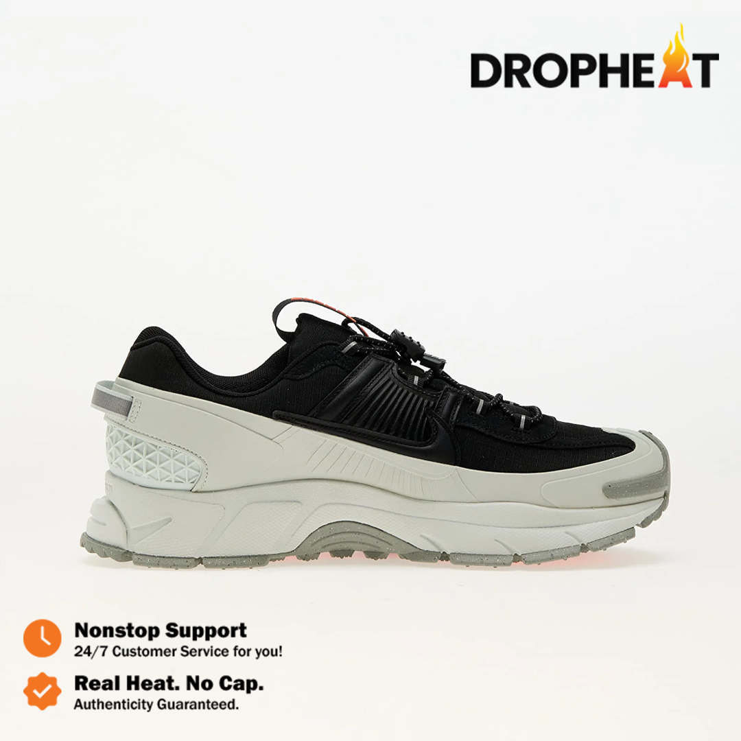 Sepatu Nike Zoom Vomero Roam Black Light Silver Sneakers Authentic