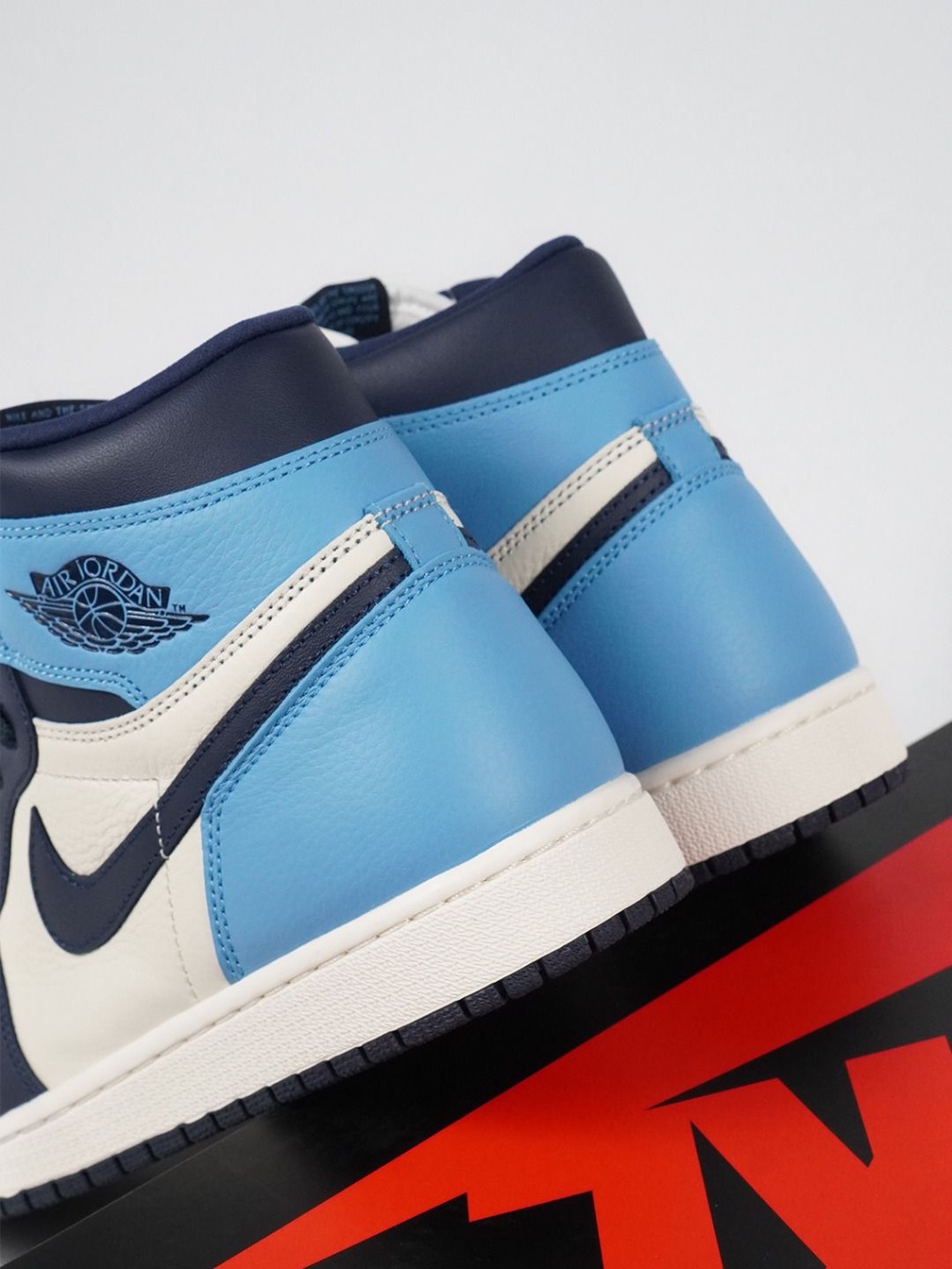 Nike Air Jordan 1 Retro High OG Obsidian Blue UNC Authentic - Image 4