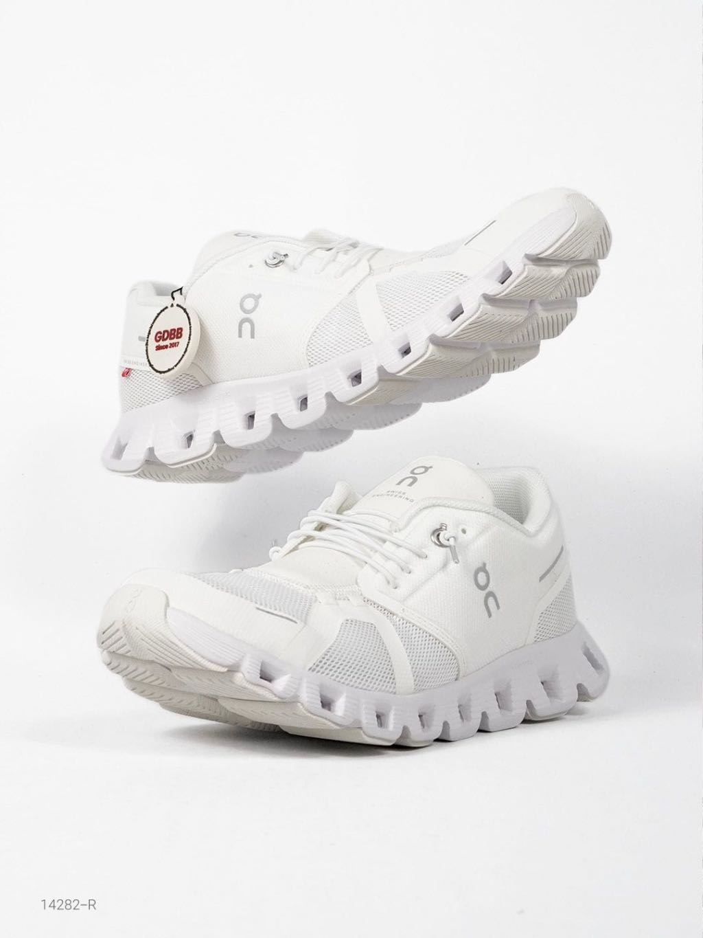 Sepatu Sneakers On Running On Cloud 5 Allwhite Authentic