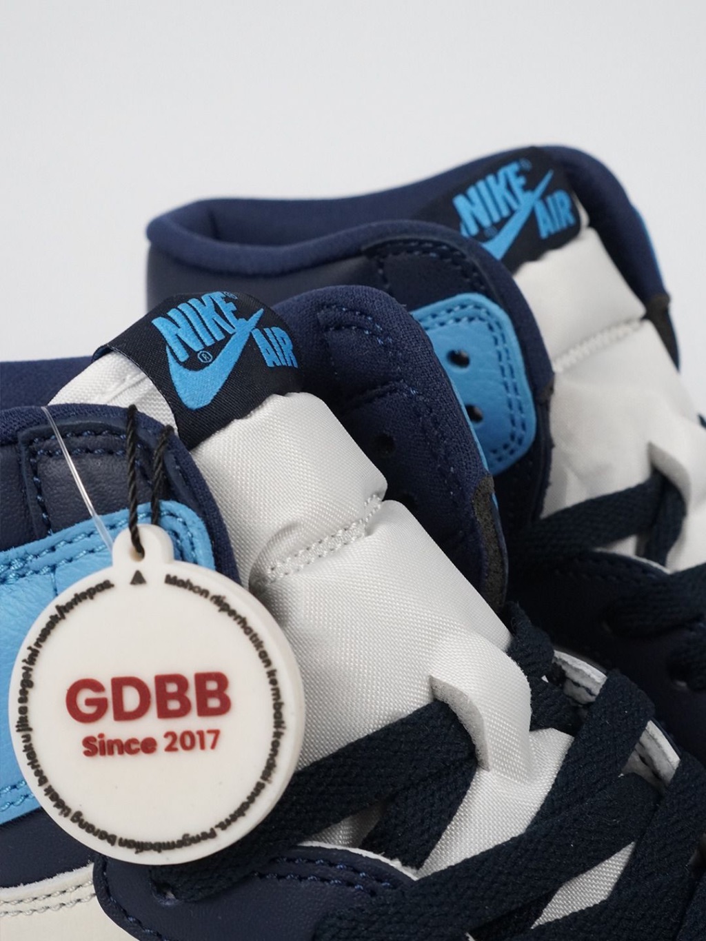 Nike Air Jordan 1 Retro High OG Obsidian Blue UNC Authentic - Image 2