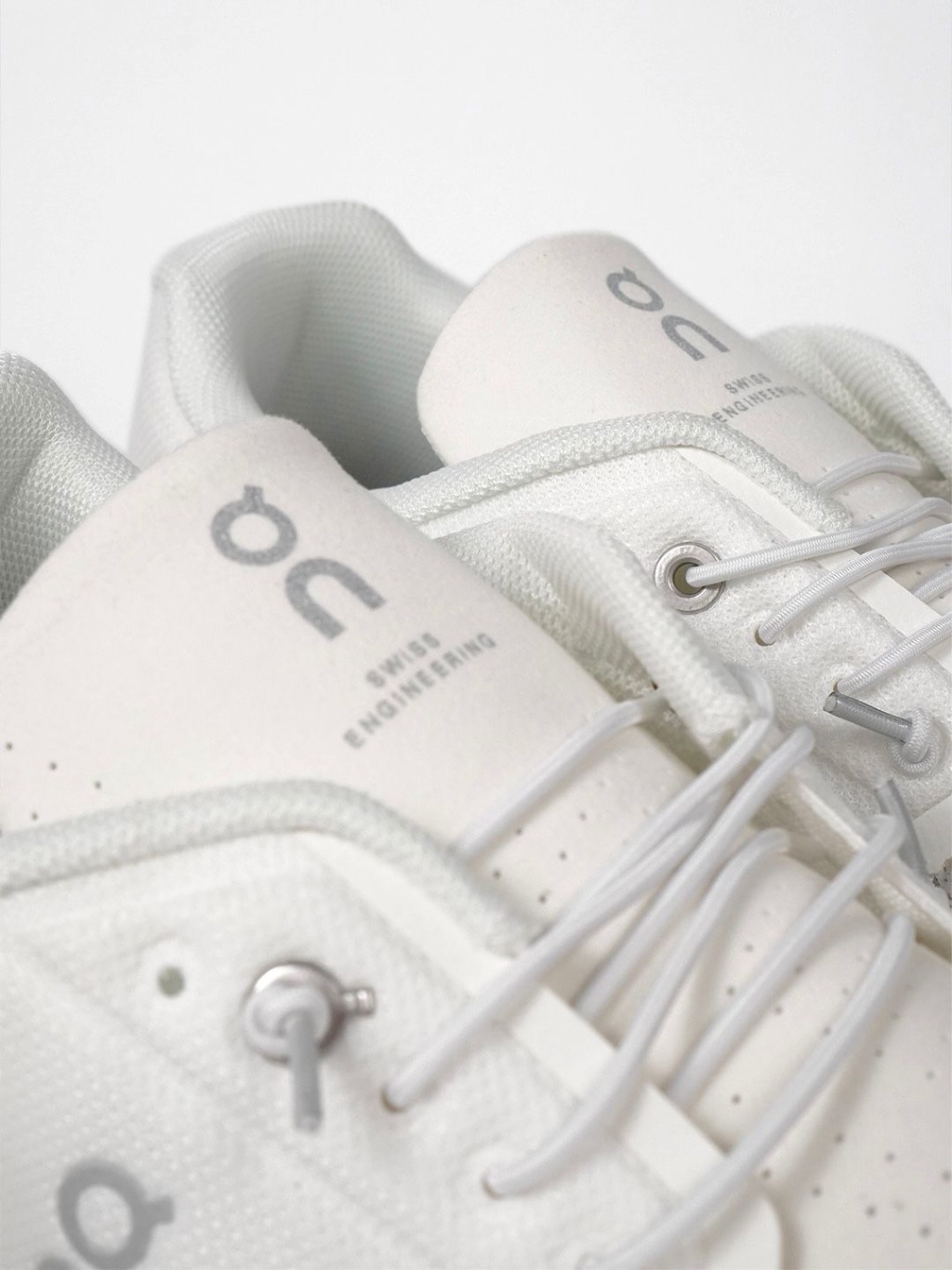 Sepatu Sneakers On Running On Cloud 5 Allwhite Authentic - Image 2