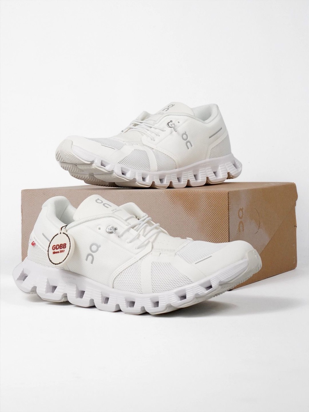 Sepatu Sneakers On Running On Cloud 5 Allwhite Authentic - Image 5