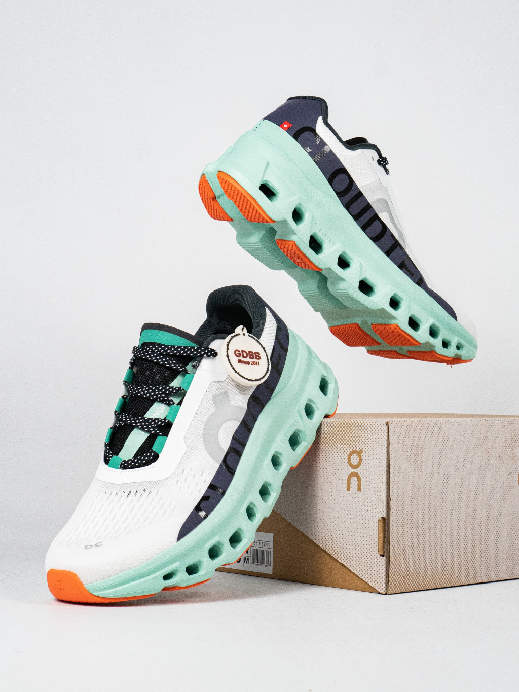 Sepatu On Running On Cloudmonster White Green Creek Tosca Sneakers Authentic - Image 5