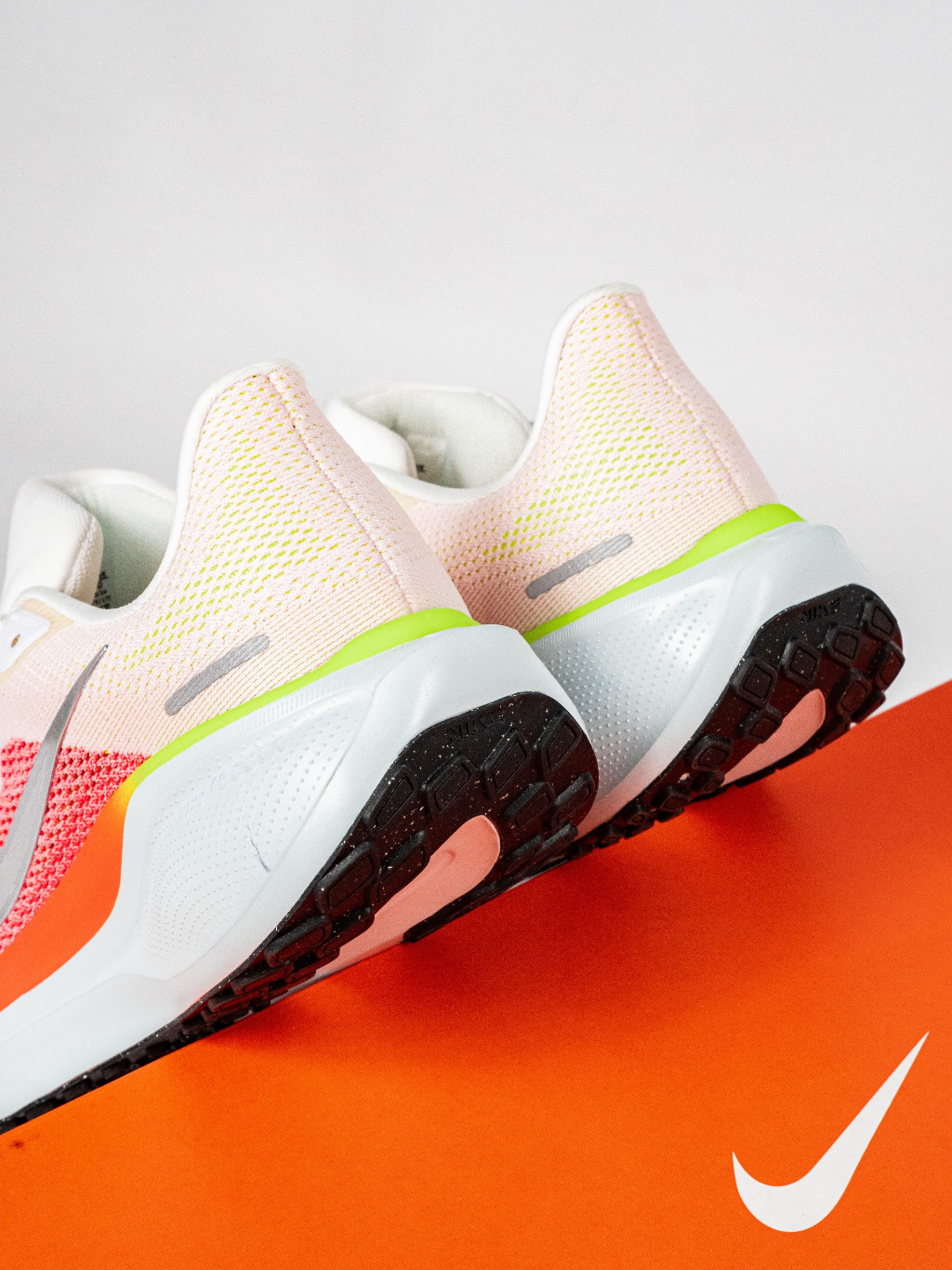 Sepatu Nike Air Zoom Pegasus 41 White Crimson Sneakers Authentic - Image 4