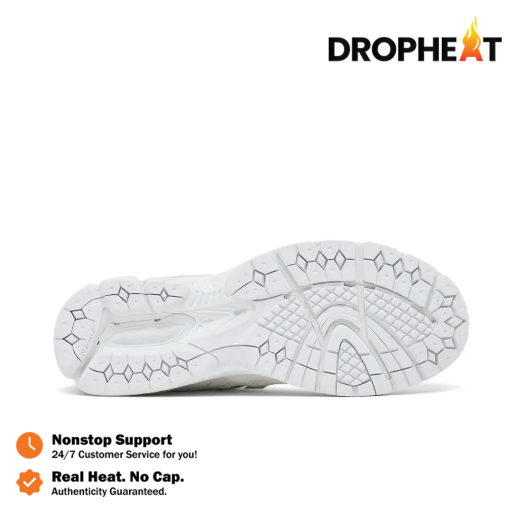 Sepatu New Balance 1906R Triple White Allwhite Sneakers Authentic - Image 3