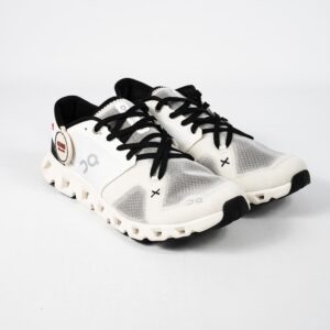 Sepatu On Running On Cloud X3 Ivory Black Sneakers Authentic