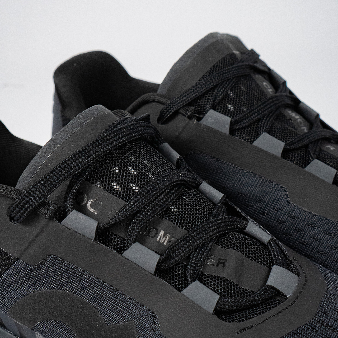 Sepatu On Running On Cloudmonster Allblack Sneakers Authentic - Image 4