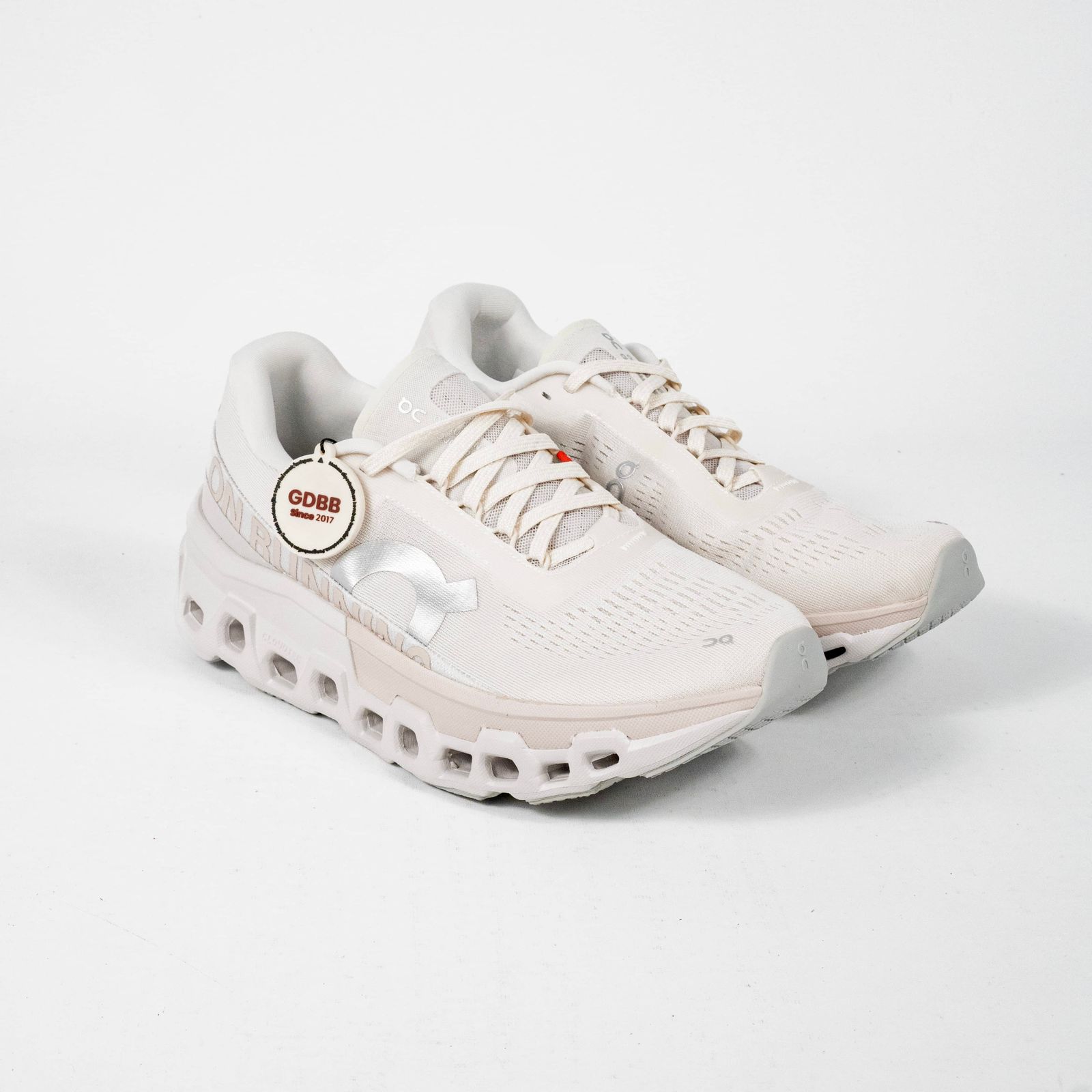 Sepatu On Cloudmonster 2 Sand Frost Beige White Sneakers Authentic