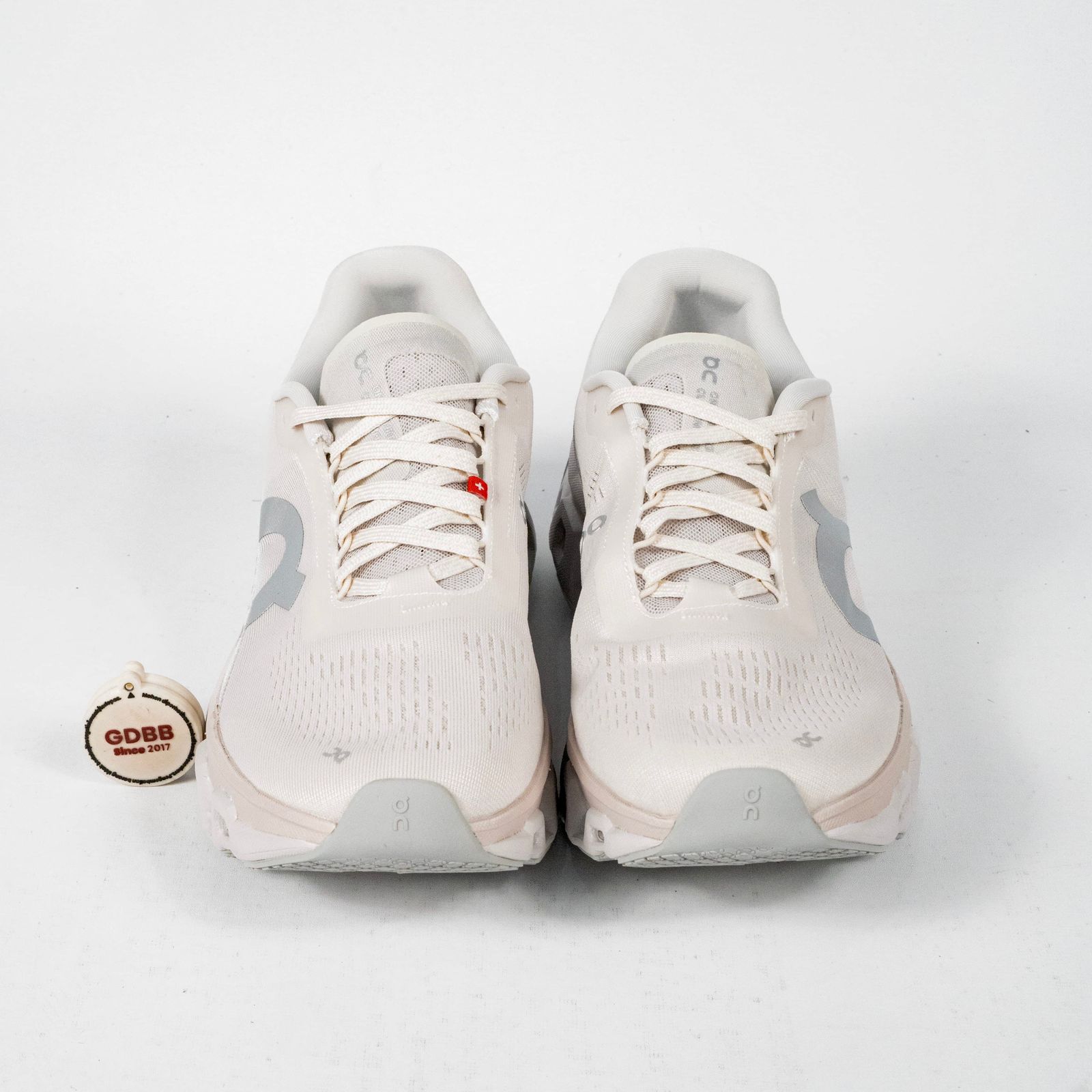 Sepatu On Cloudmonster 2 Sand Frost Beige White Sneakers Authentic - Image 5